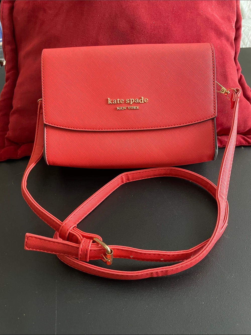 kate spade New York Red Crossbody Bag Has Adjustable Strap EUC